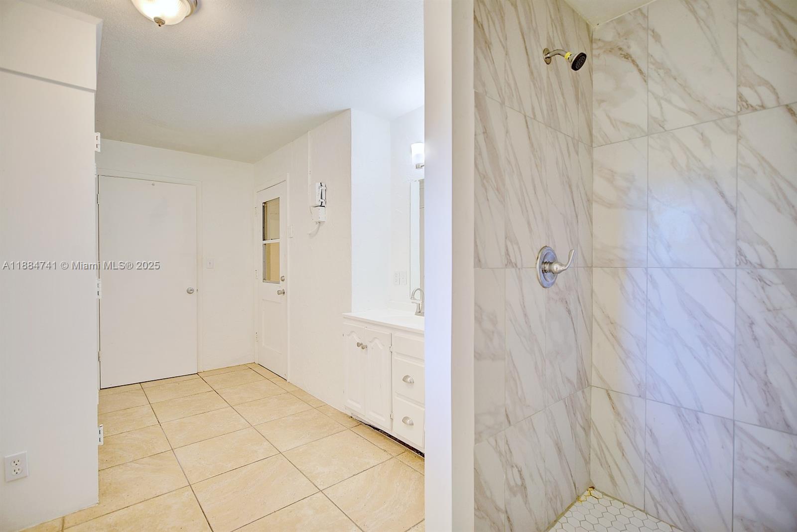 GOLFVIEW ESTATES - Residential