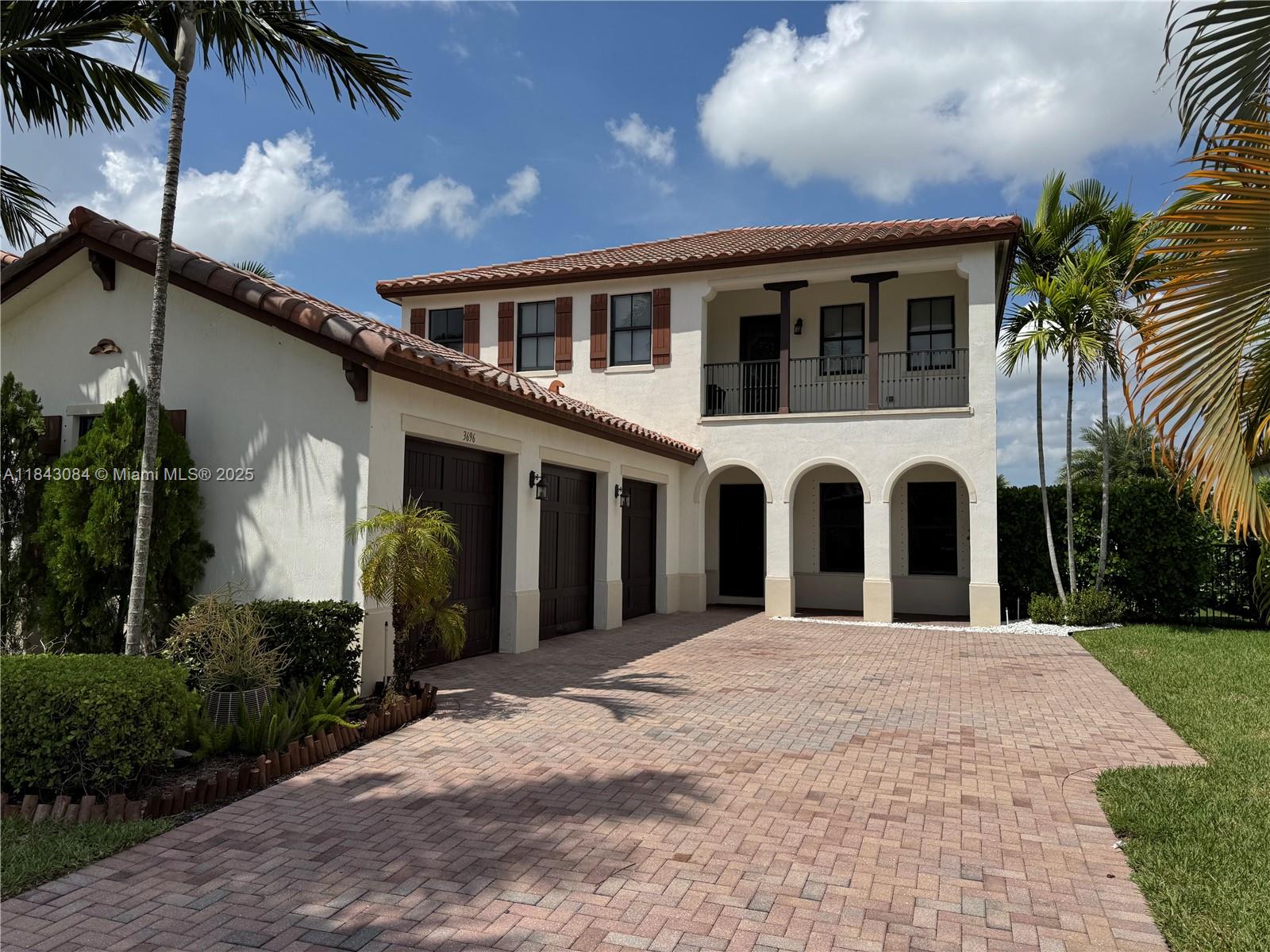 3696 NW 82nd Dr, Cooper City, FL, 33024/$1,395,000 1 3696 NW 82nd Dr