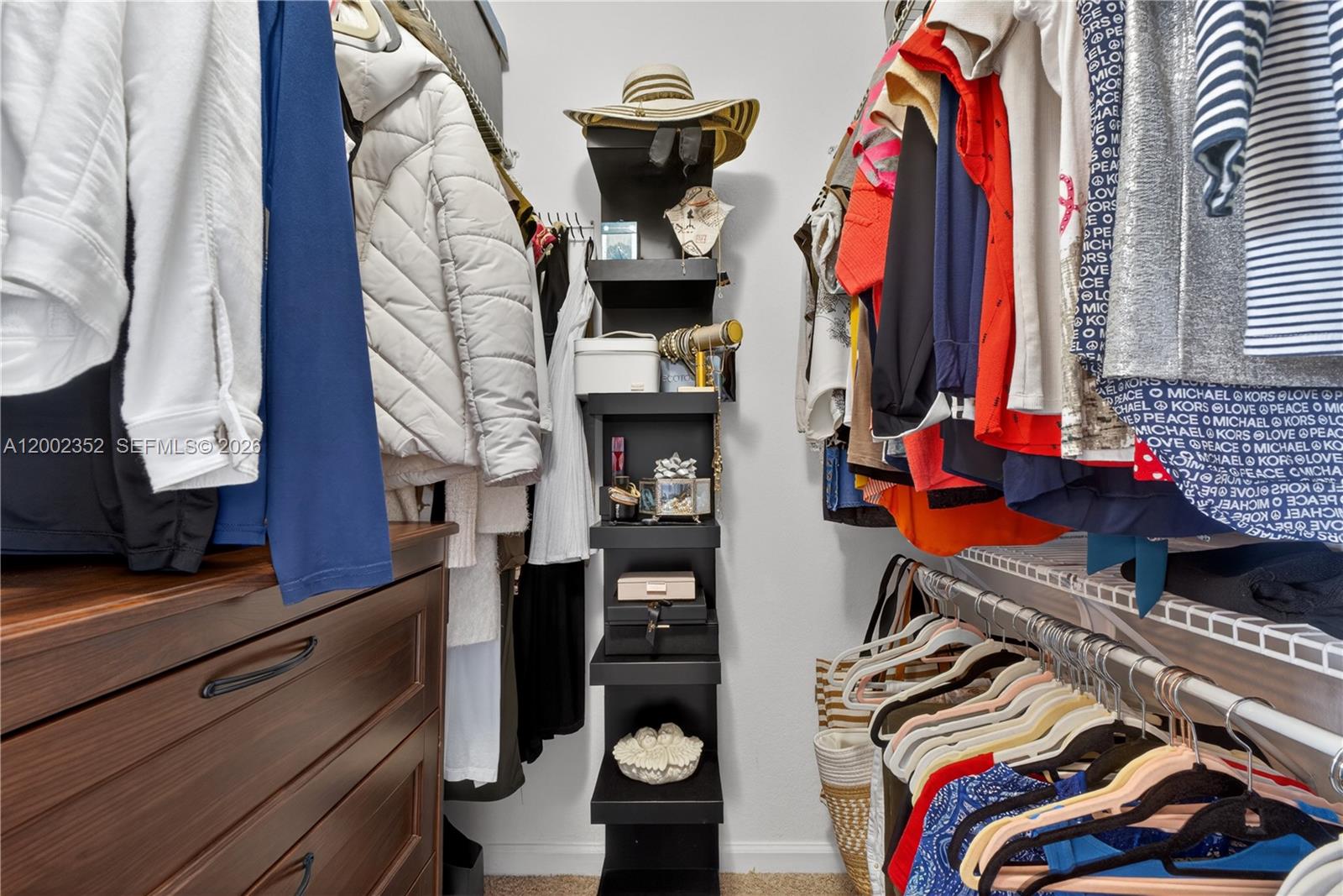 MANDARIN LAKES - Residential