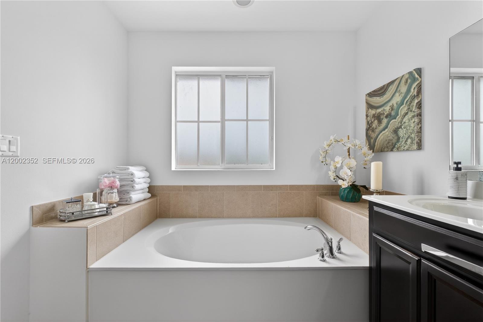 MANDARIN LAKES - Residential