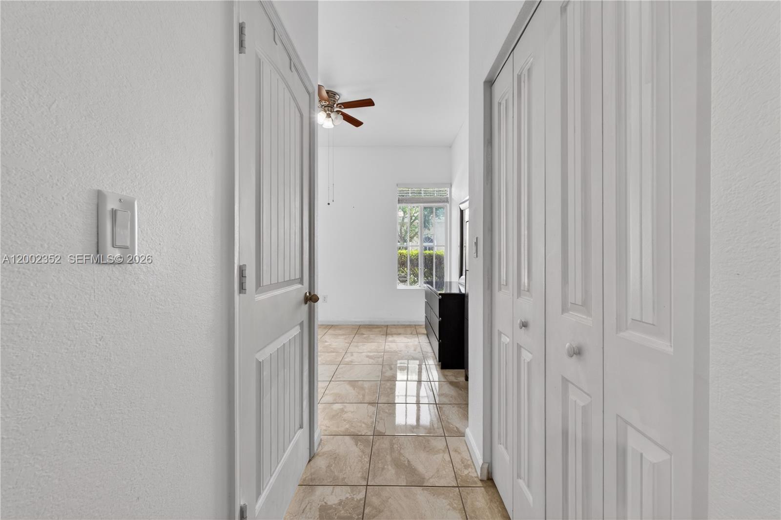 MANDARIN LAKES - Residential