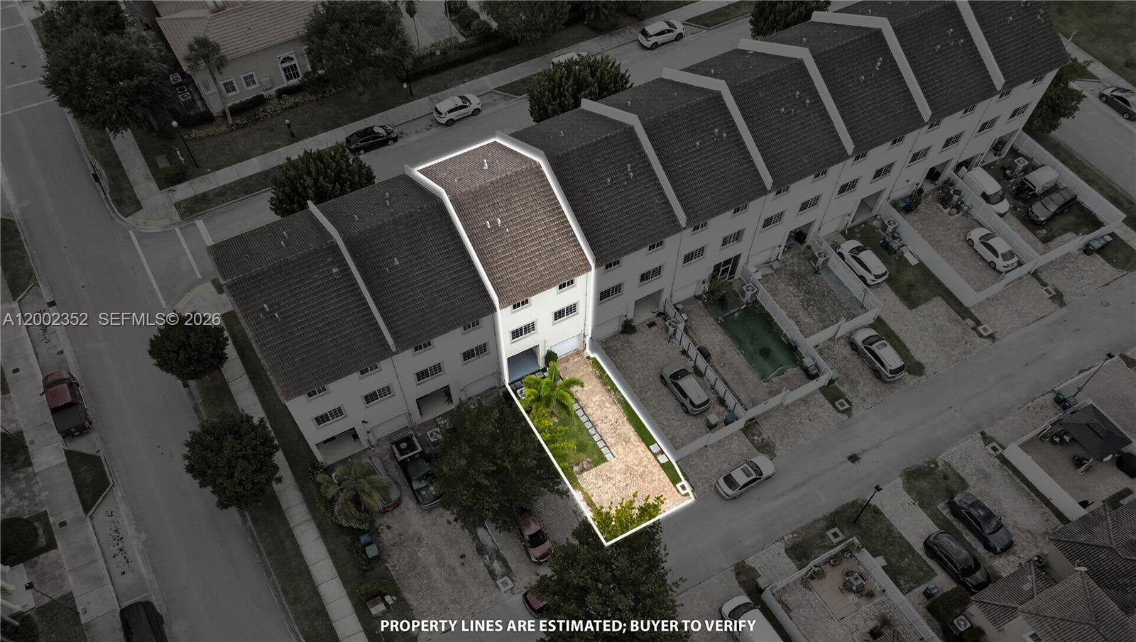 MANDARIN LAKES - Residential