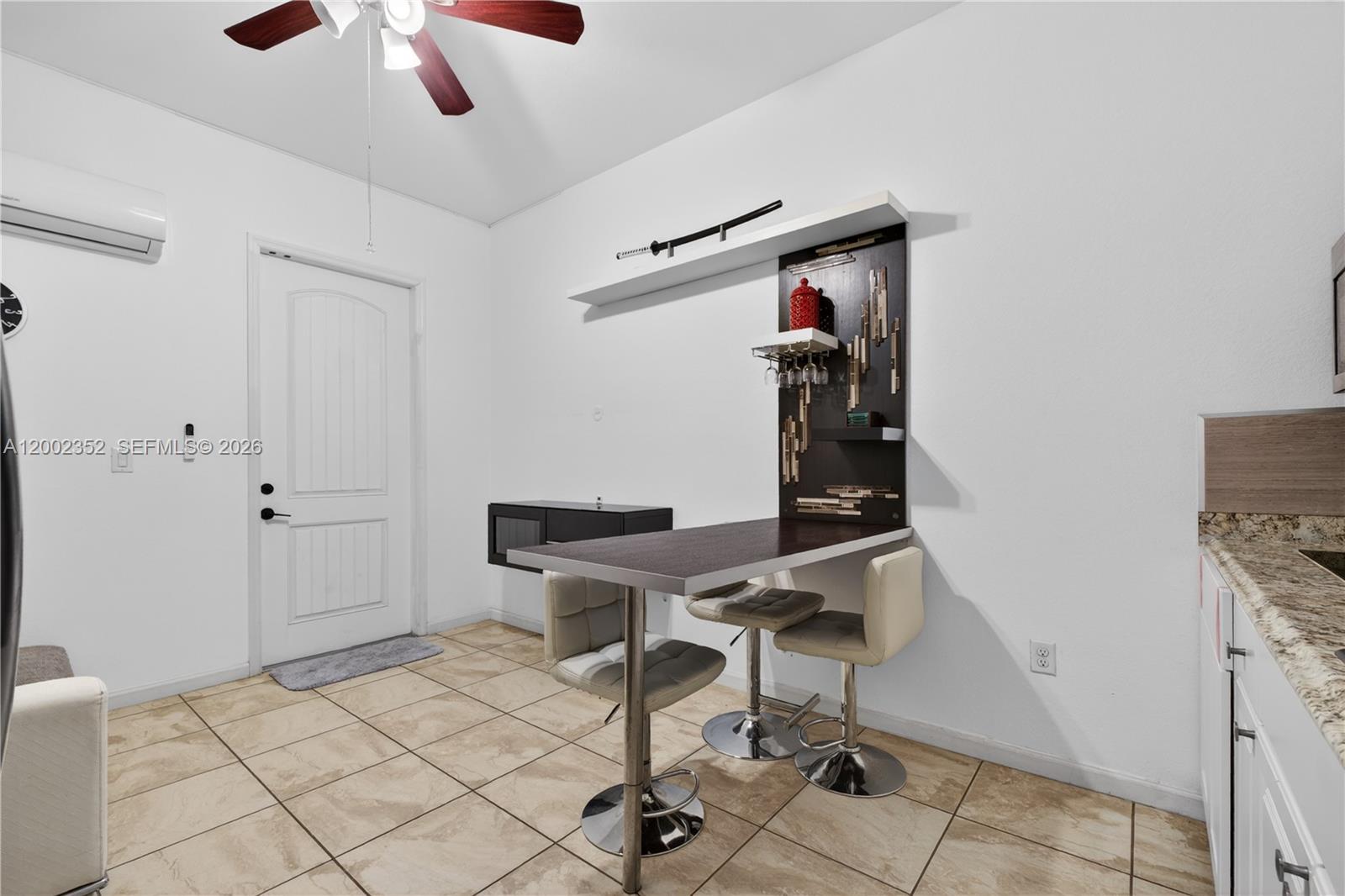 MANDARIN LAKES - Residential