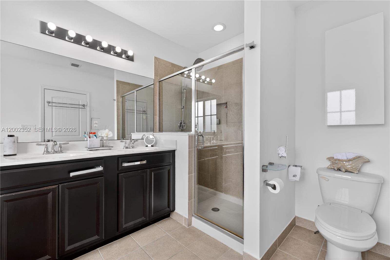 MANDARIN LAKES - Residential