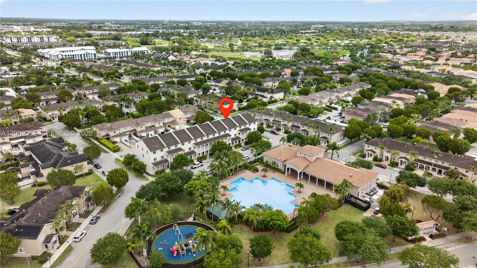 MANDARIN LAKES - Residential