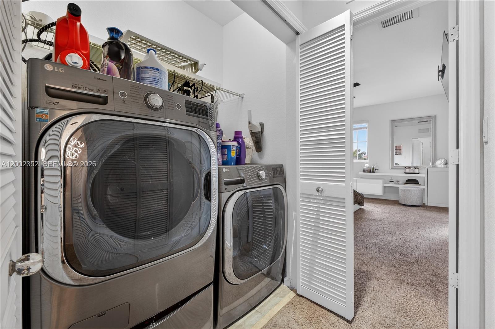 MANDARIN LAKES - Residential