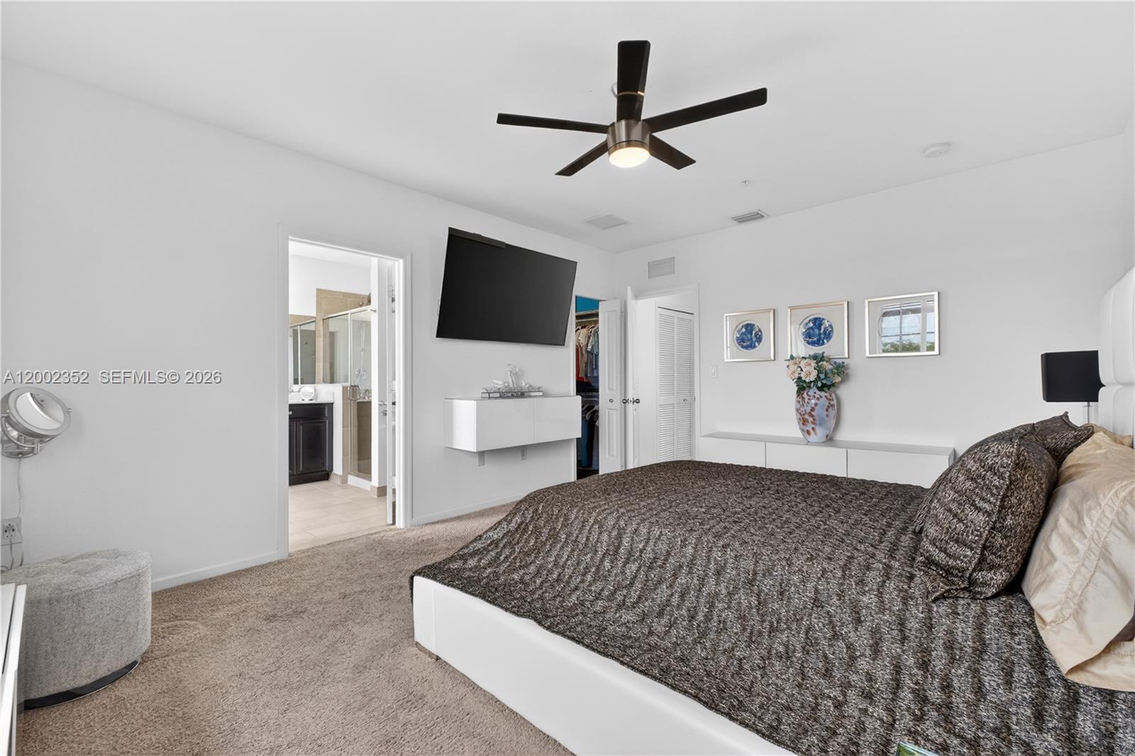 MANDARIN LAKES - Residential