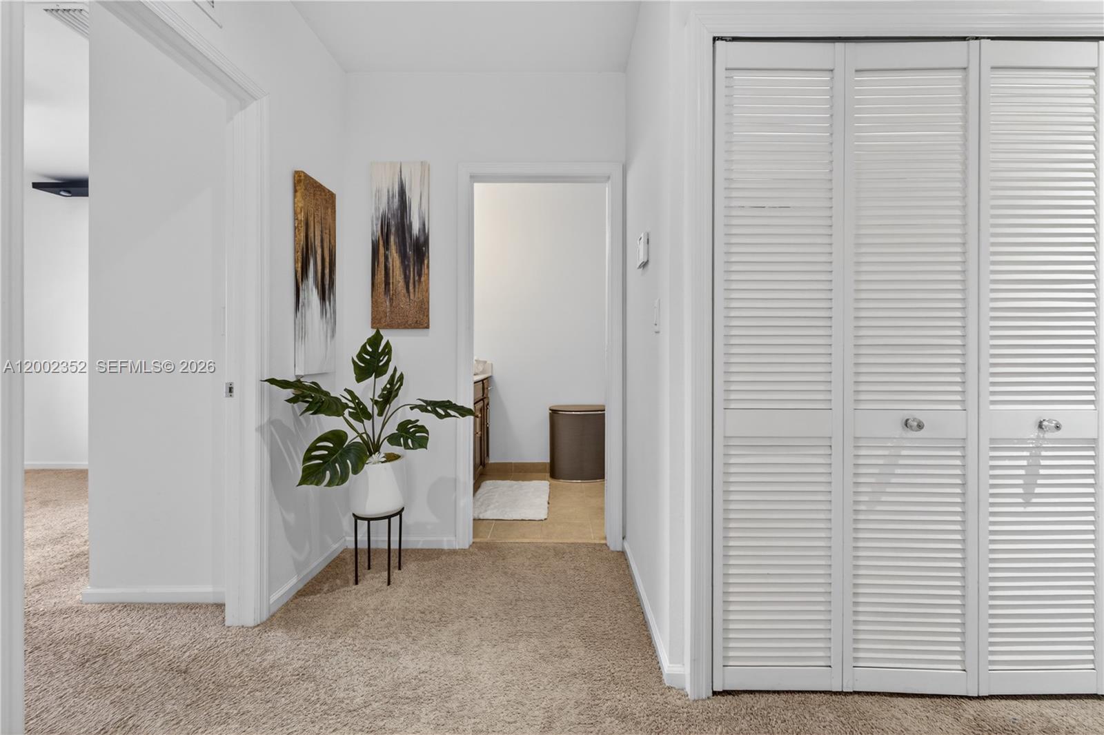 MANDARIN LAKES - Residential