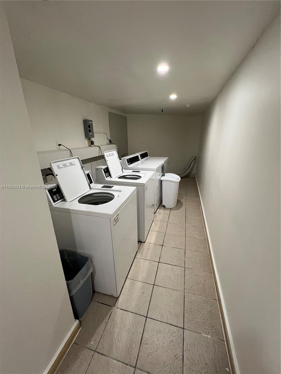 GOLFVIEW CL FONTAINEBLEAU - Residential