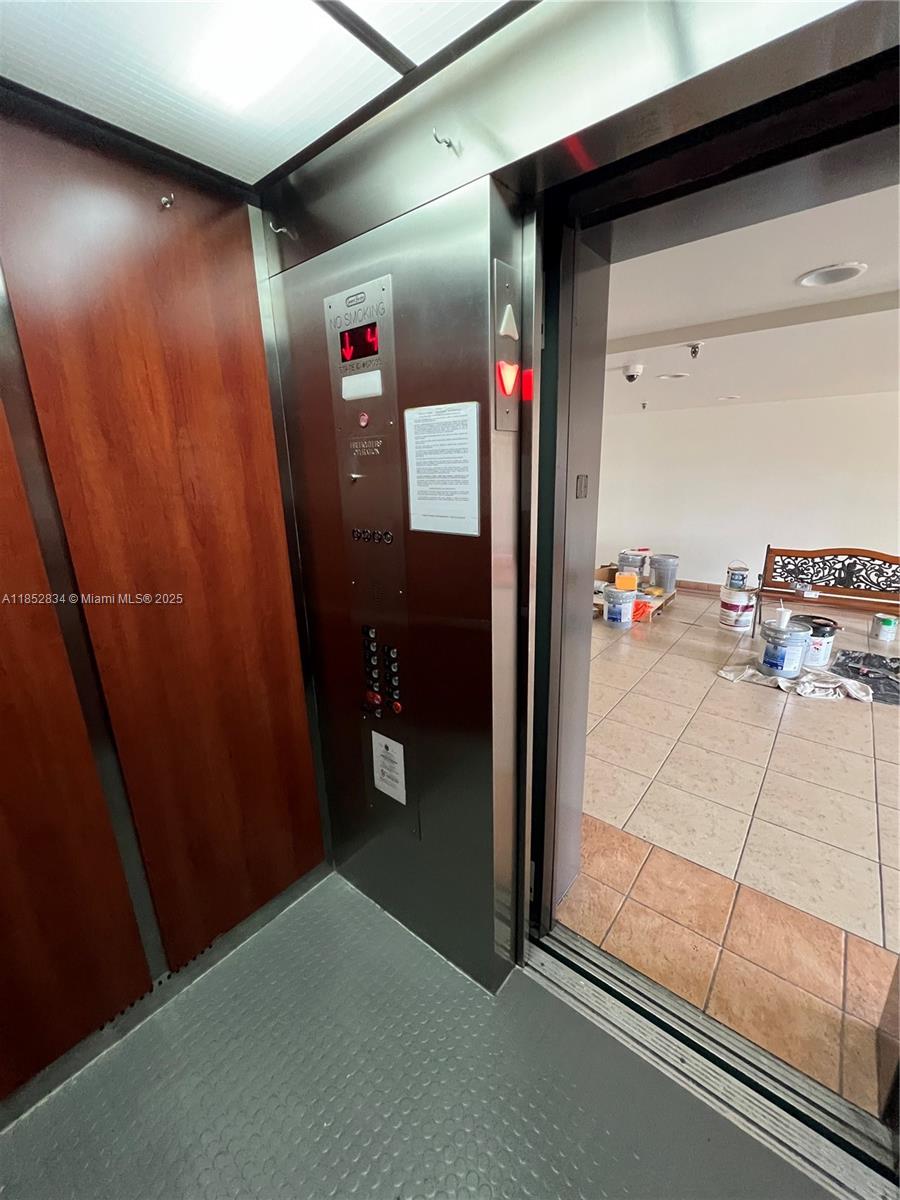 GOLFVIEW CL FONTAINEBLEAU - Residential