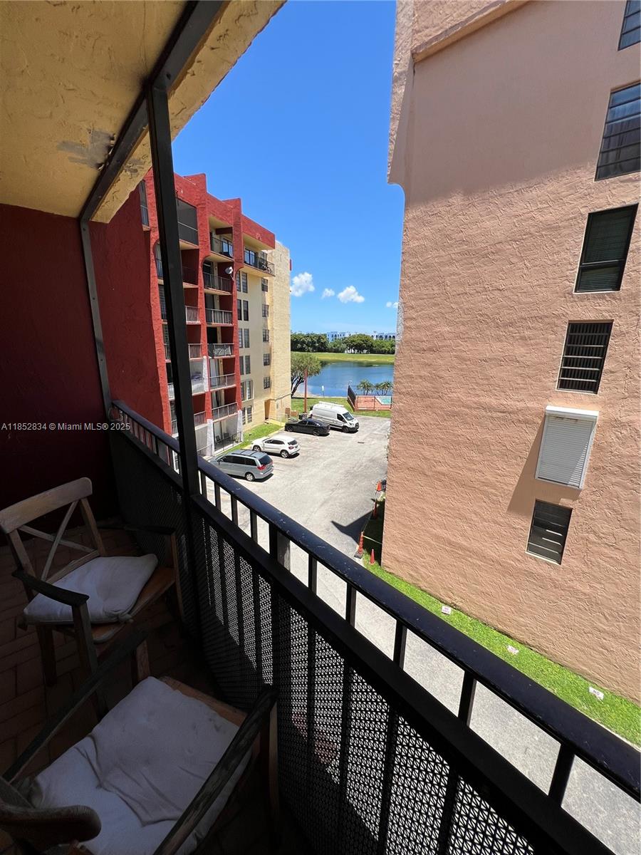 GOLFVIEW CL FONTAINEBLEAU - Residential