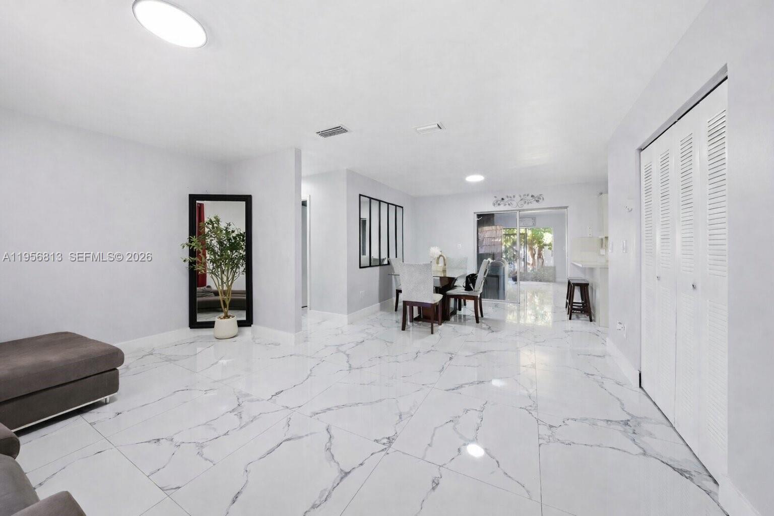 PRINCETONIAN WEST - Residential