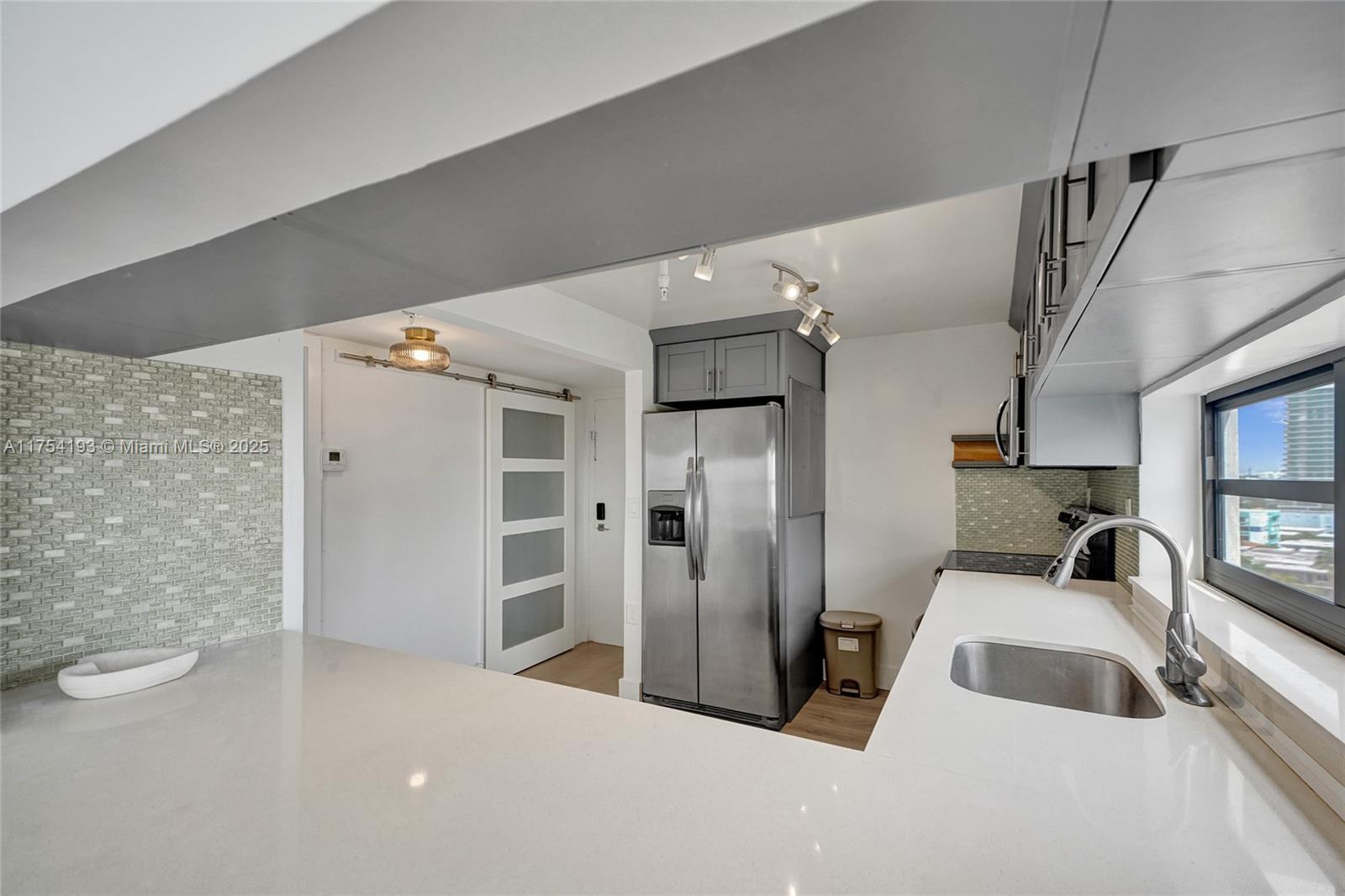 INDIAN CREEK CL MARINA CO - Residential