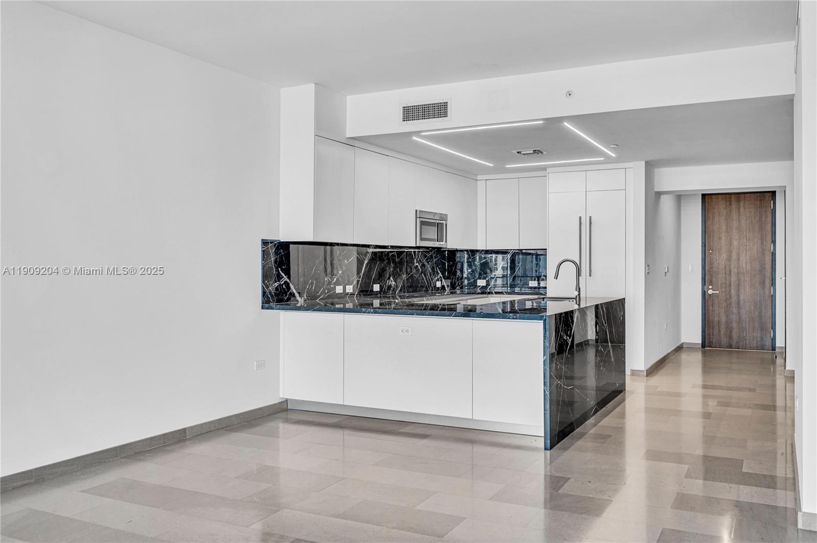 RISE CONDO - Residential