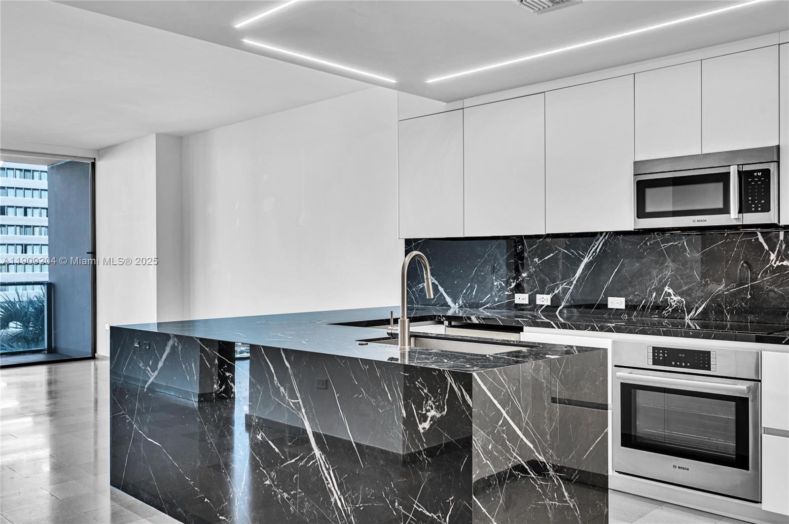 RISE CONDO - Residential