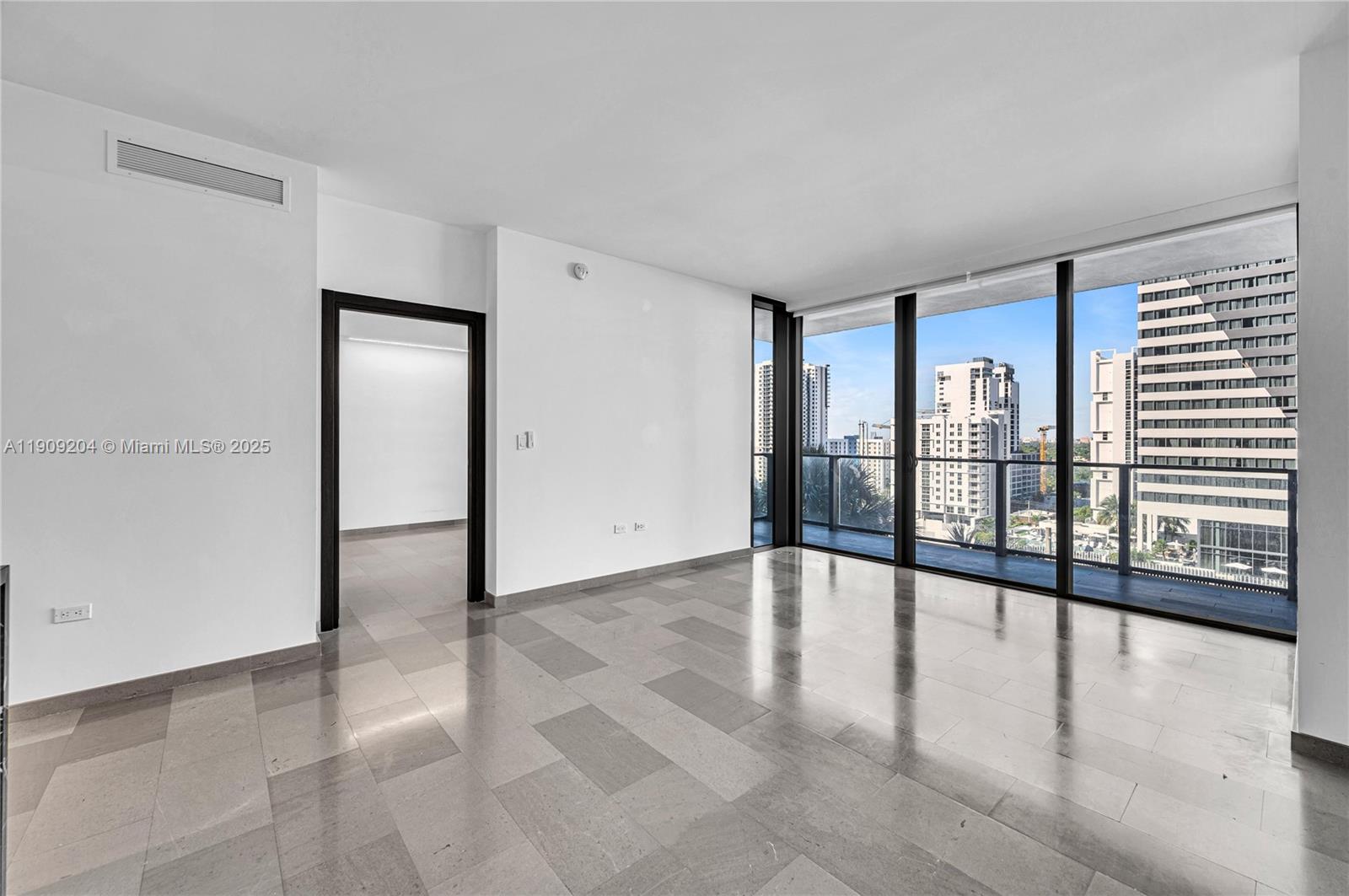 RISE CONDO - Residential