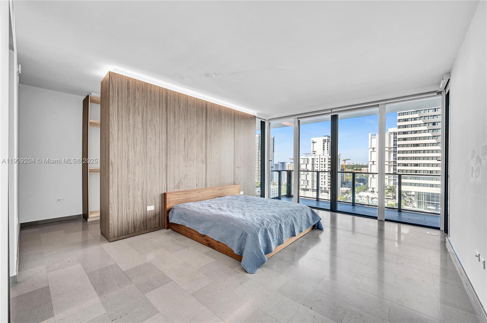 RISE CONDO - Residential