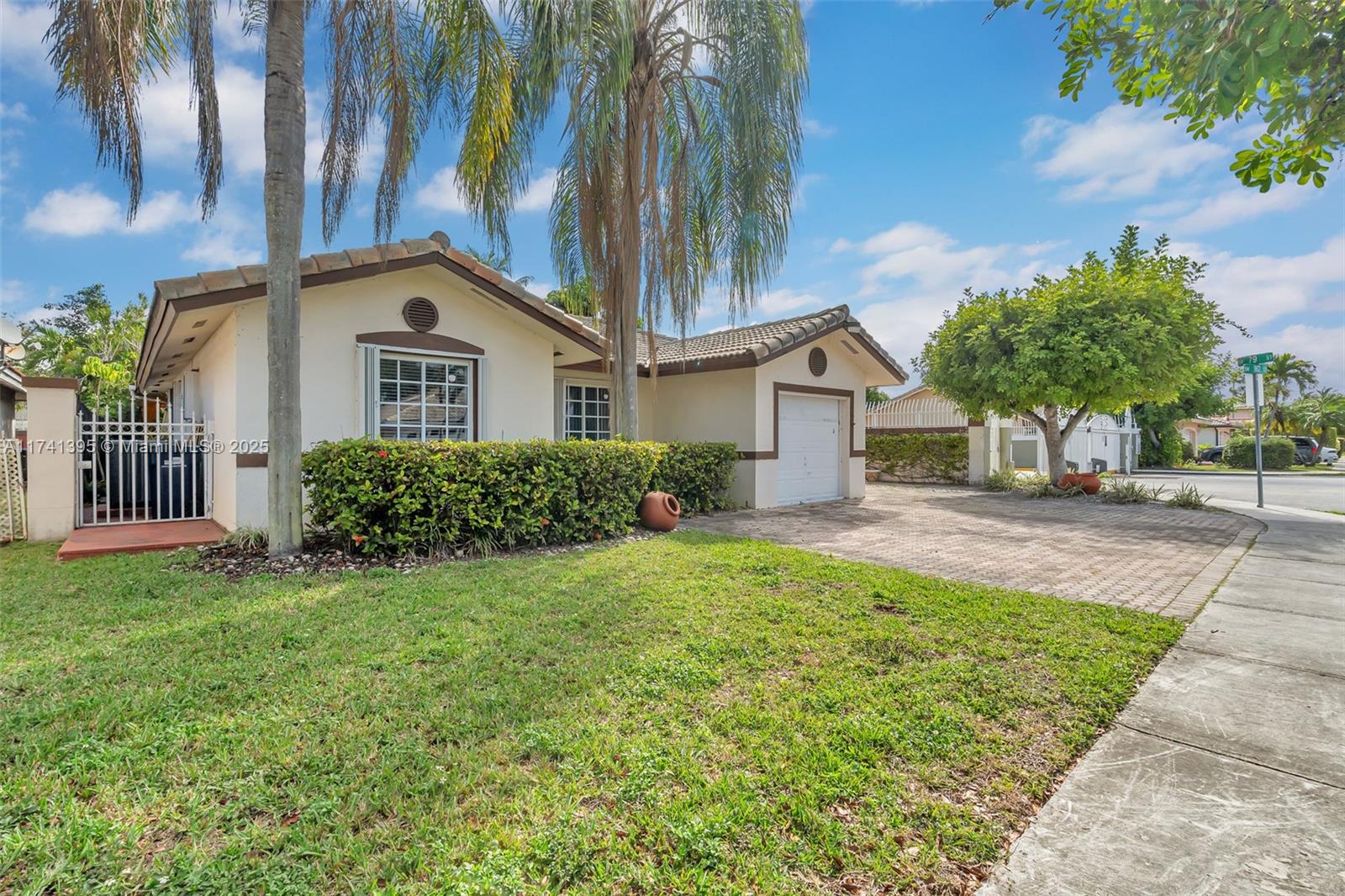 P A AT WEST KENDALL - Residential