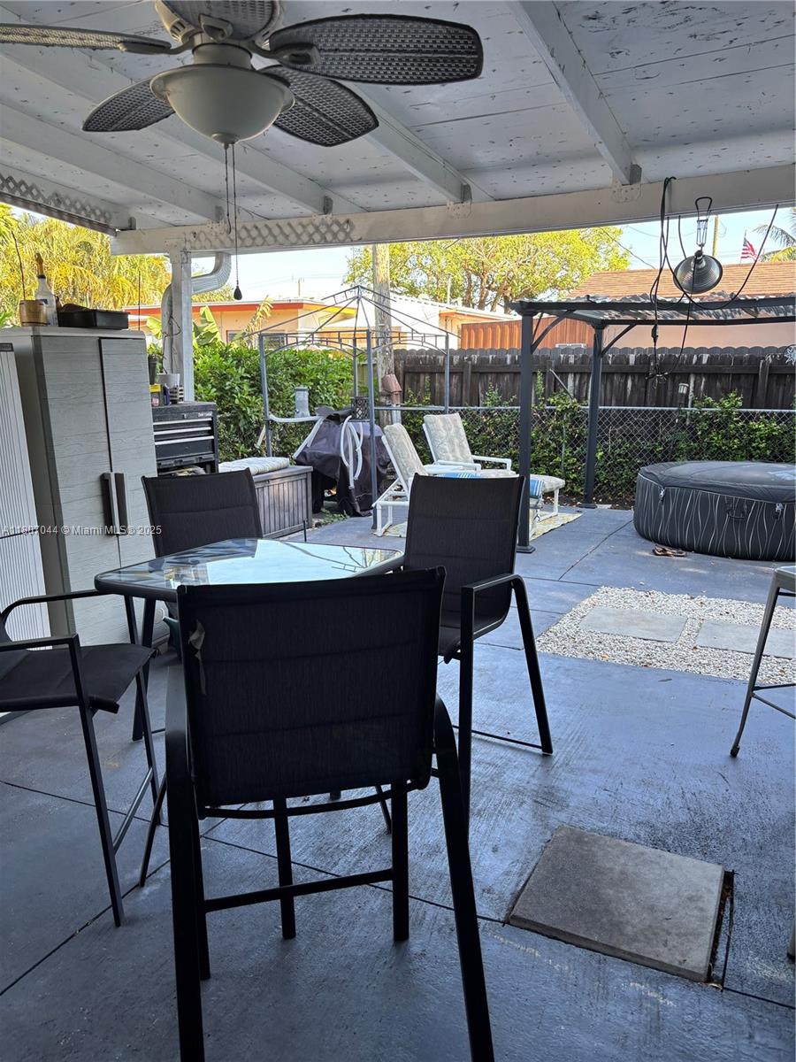 HOLLYWOOD HEIGHTS ESTATES - Residential