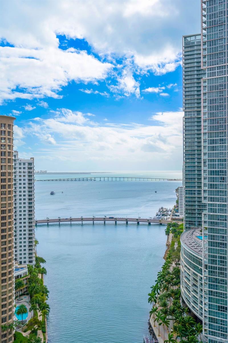 ASTON MARTIN CONDO - Residential