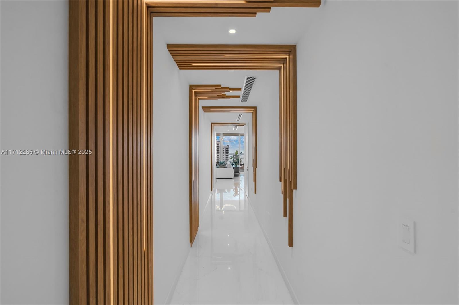 ASTON MARTIN CONDO - Residential