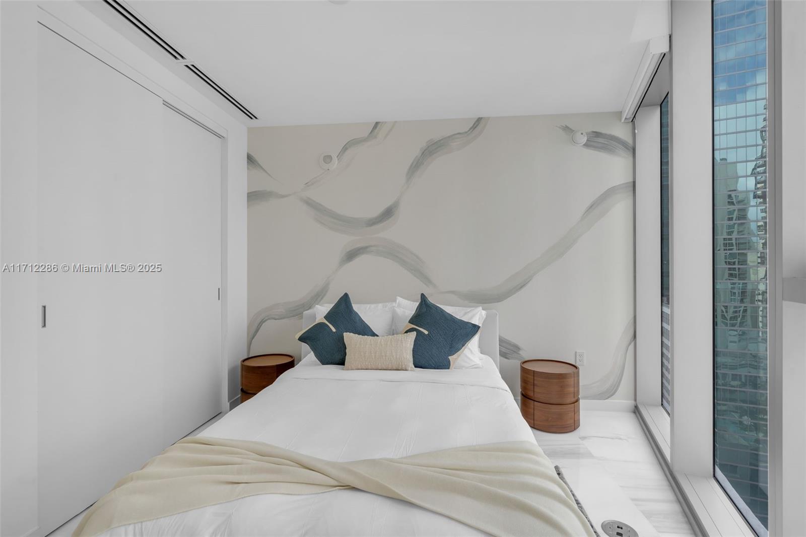 ASTON MARTIN CONDO - Residential