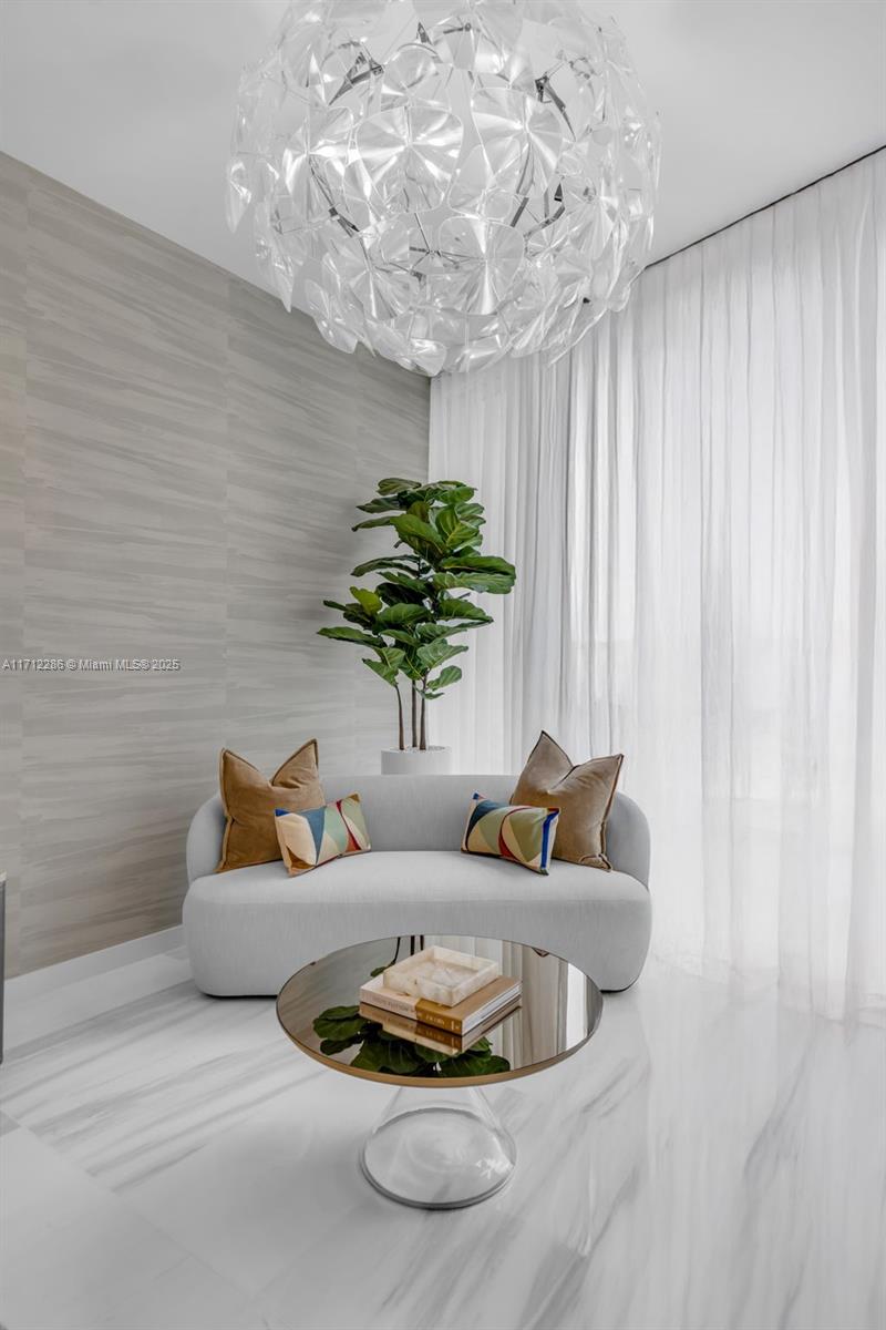 ASTON MARTIN CONDO - Residential