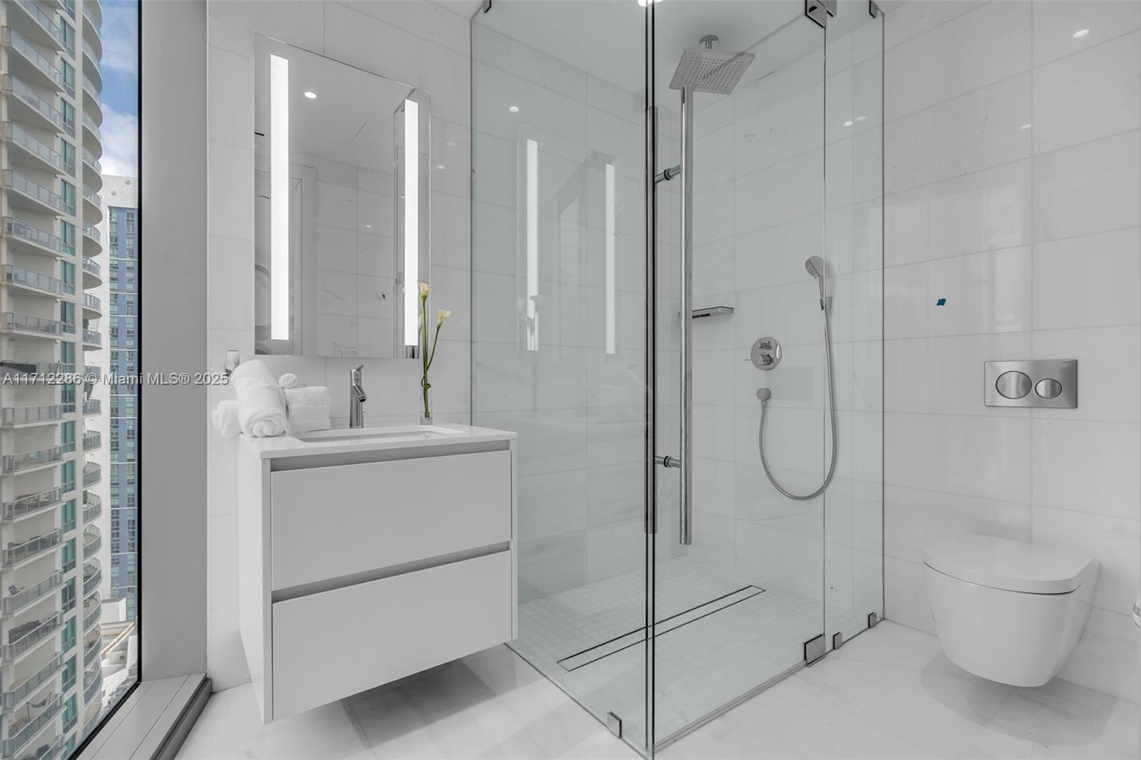 ASTON MARTIN CONDO - Residential