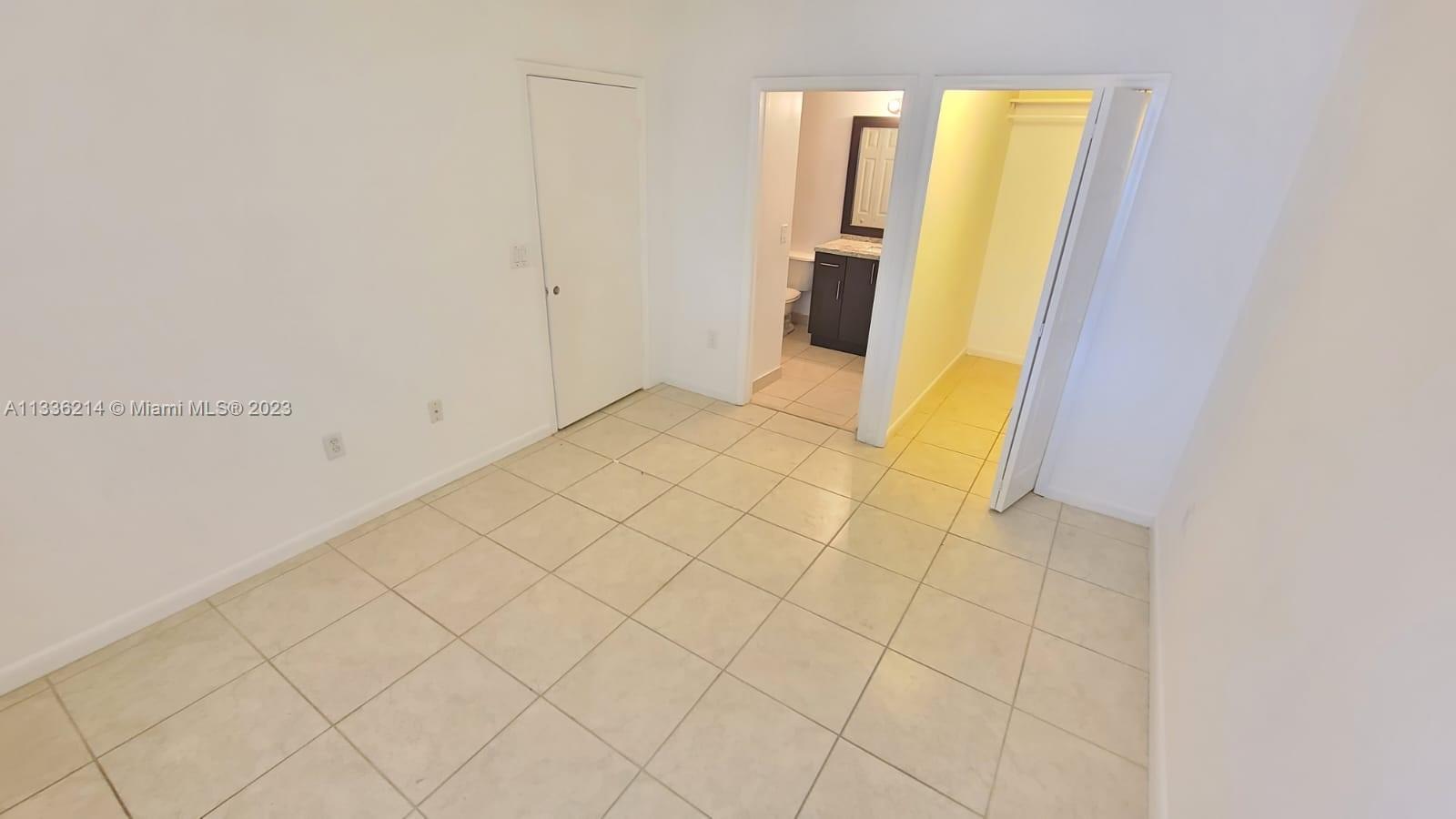 THE COURTS AT DORAL ISLES - Residential Lease