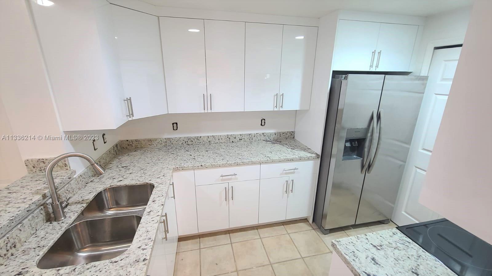 THE COURTS AT DORAL ISLES - Residential Lease