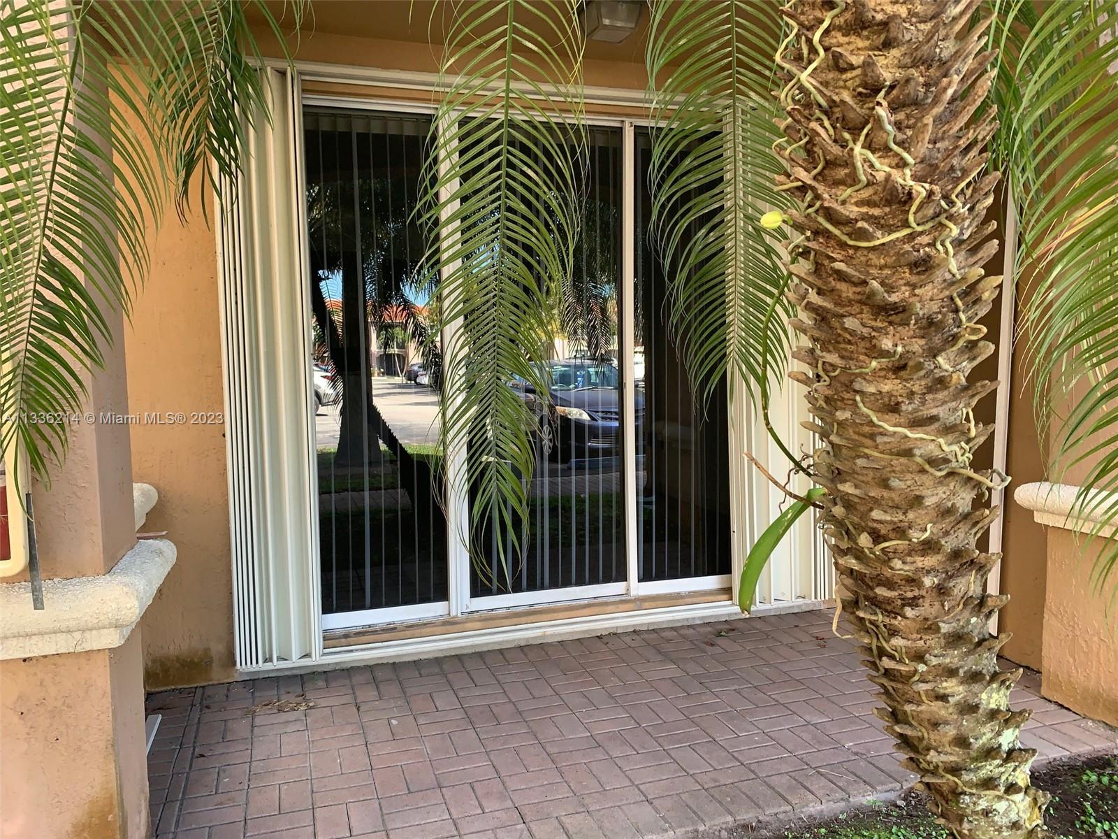 THE COURTS AT DORAL ISLES - Residential Lease