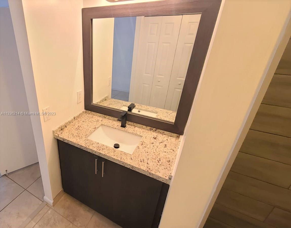 THE COURTS AT DORAL ISLES - Residential Lease