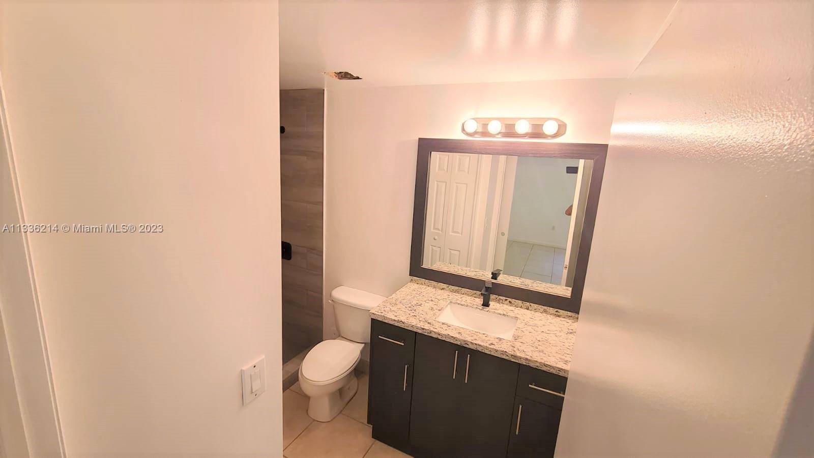 THE COURTS AT DORAL ISLES - Residential Lease