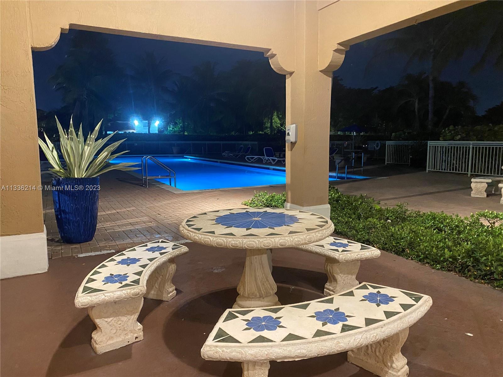 THE COURTS AT DORAL ISLES - Residential Lease