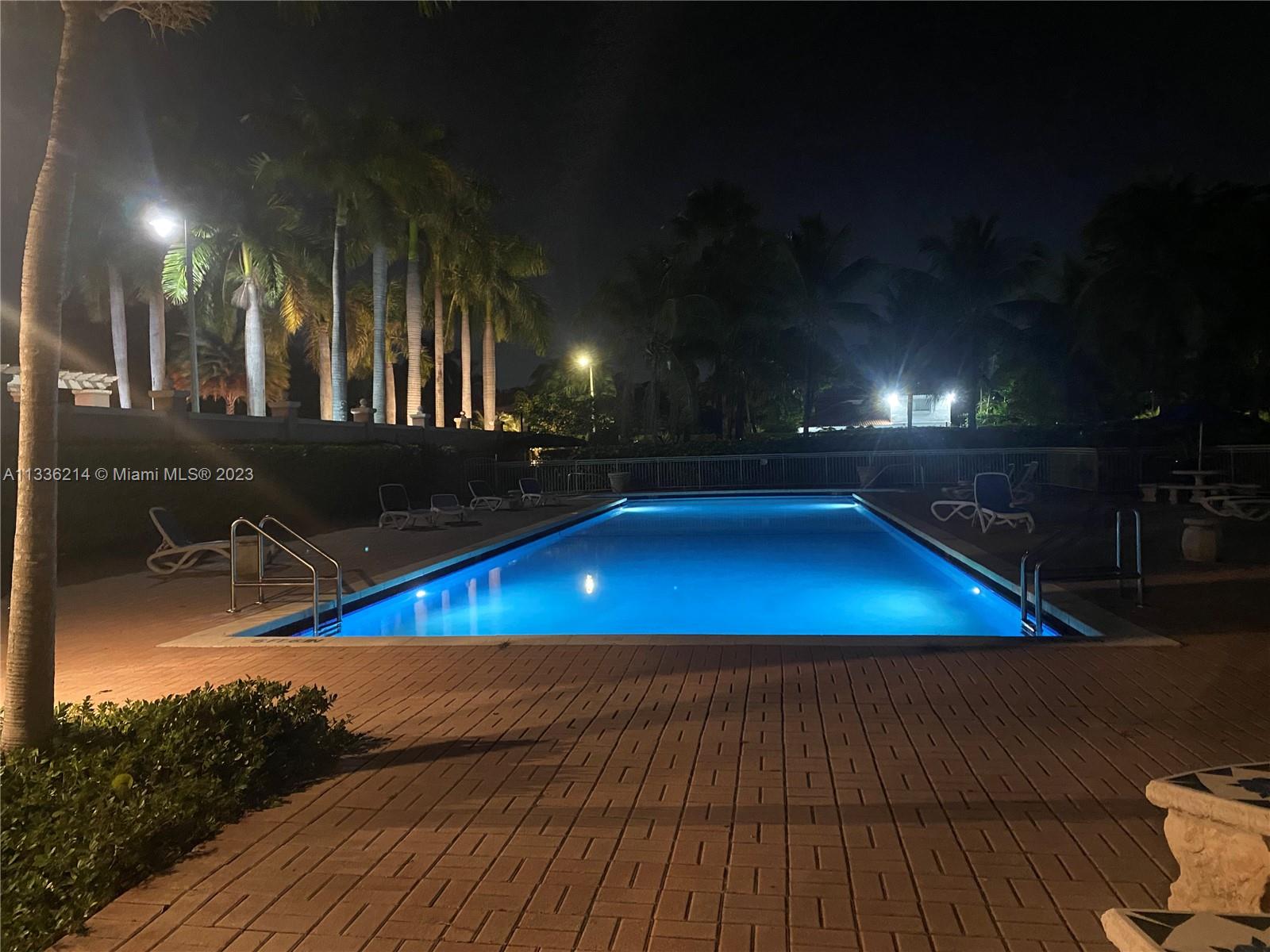 THE COURTS AT DORAL ISLES - Residential Lease