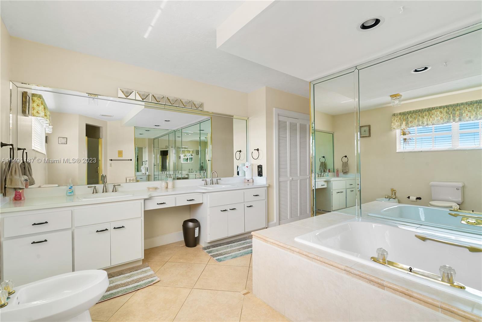 PORT LARGO 2ND ADD - Residential