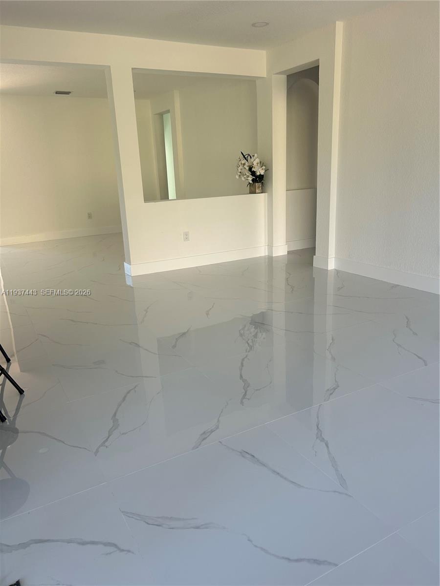 SPANISH LAKES 1ST ADDN - Residential