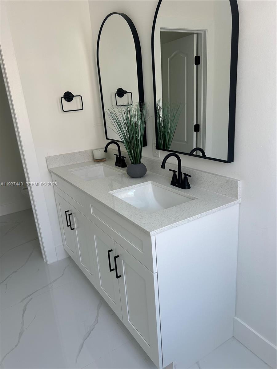 SPANISH LAKES 1ST ADDN - Residential