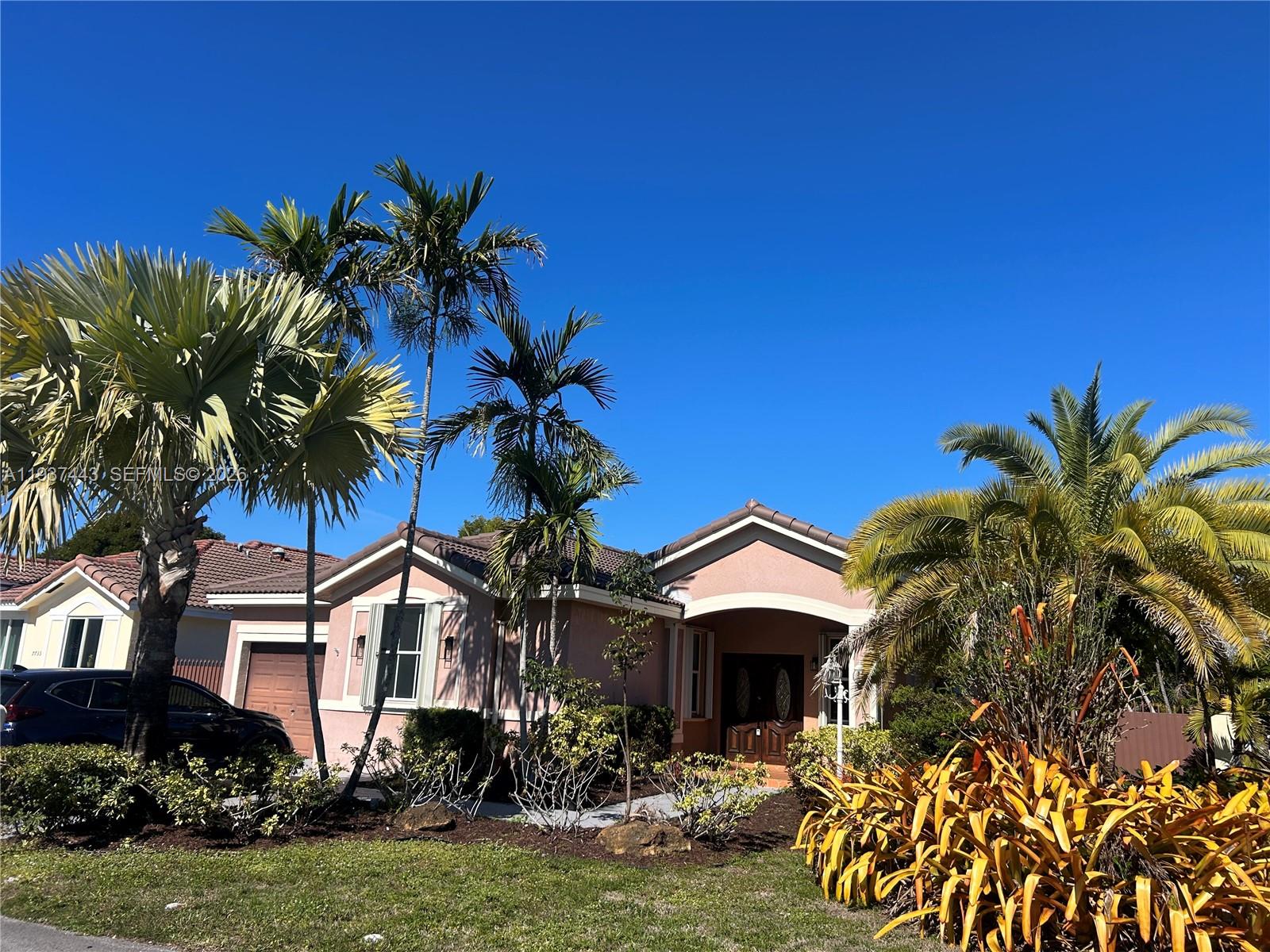 SPANISH LAKES 1ST ADDN - Residential