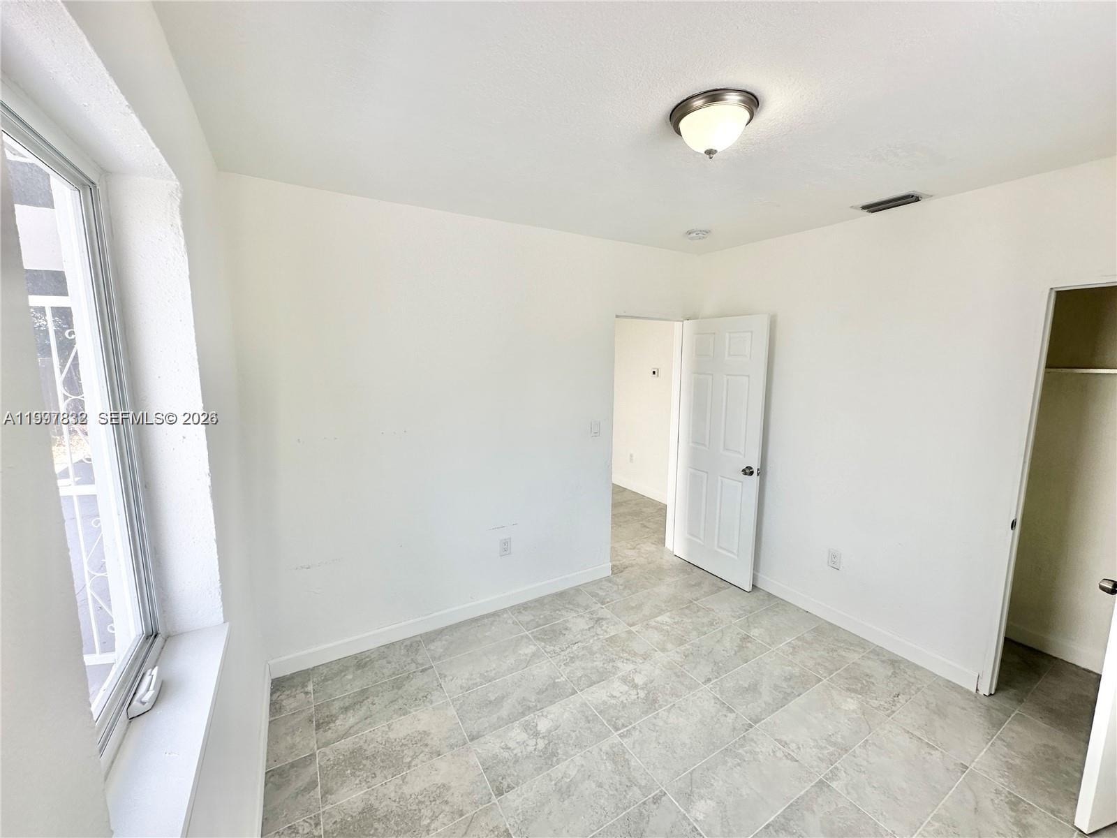 FLORAL PK 1ST AMD - Residential Lease