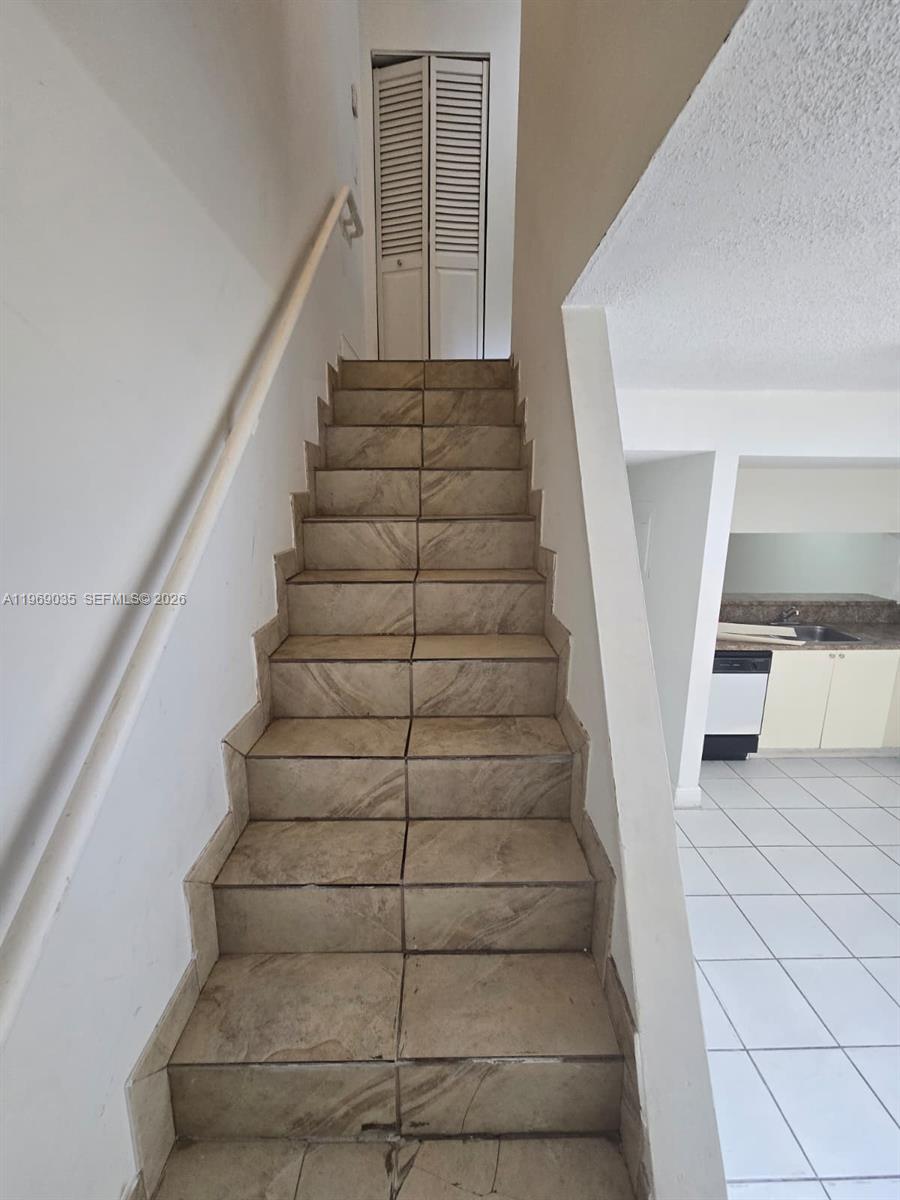 WATERVIEW CONDO - Residential Lease