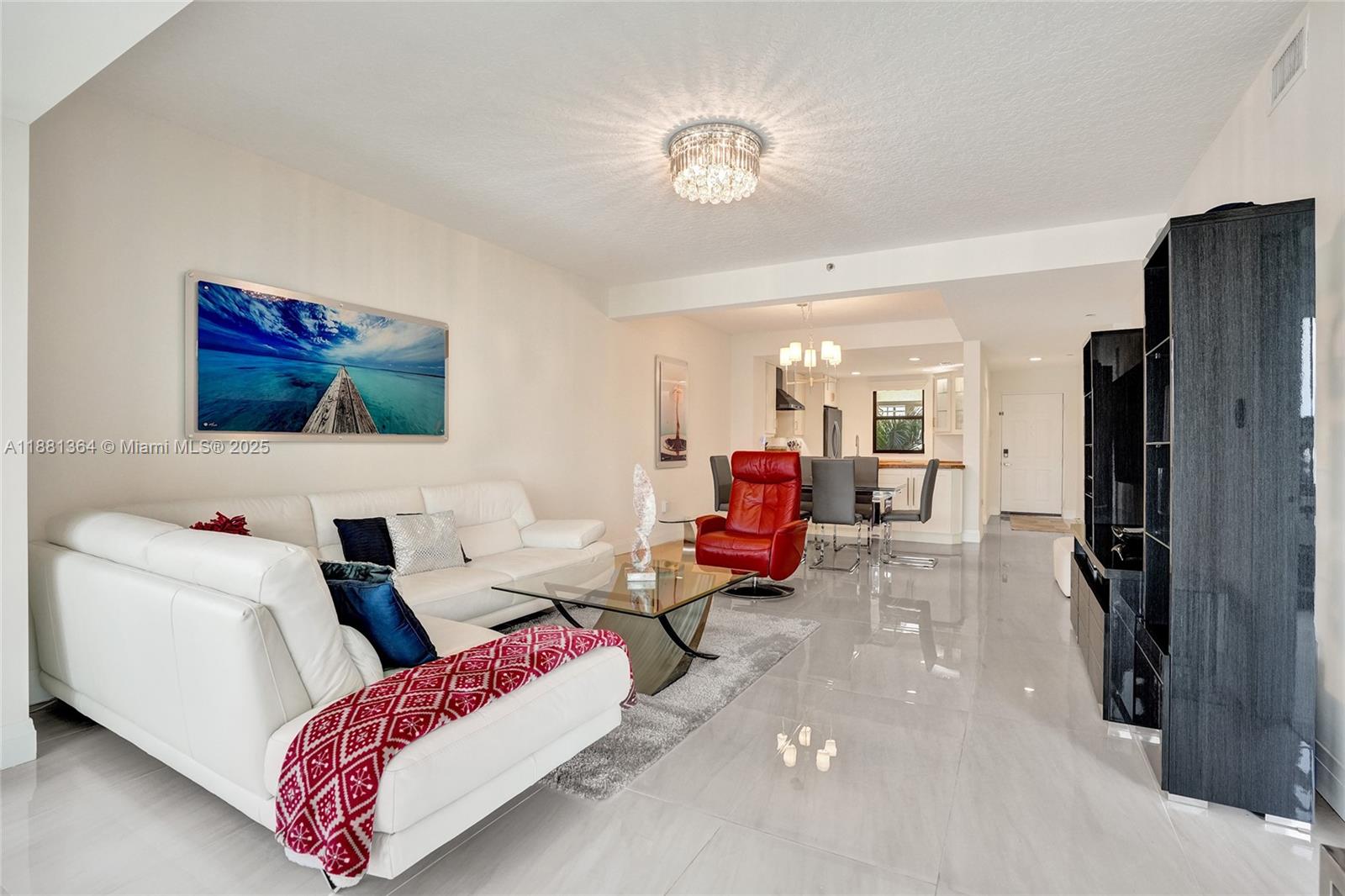 OAK HARBOUR CONDOS - Residential Lease