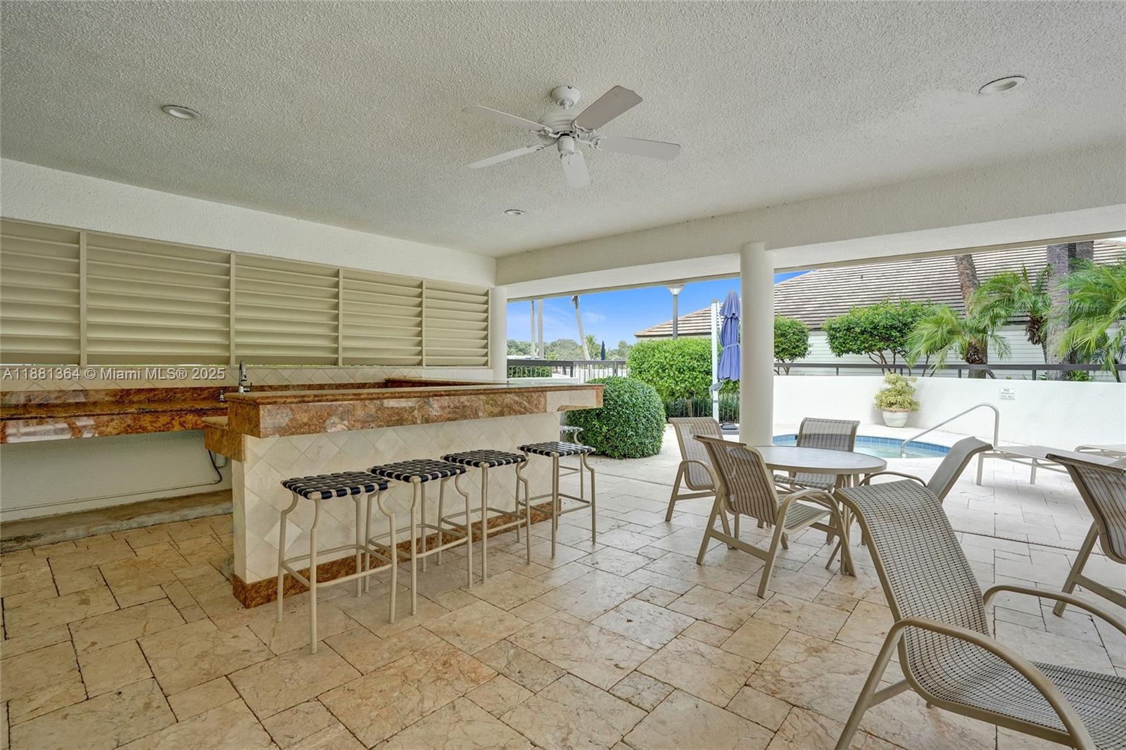 OAK HARBOUR CONDOS - Residential Lease