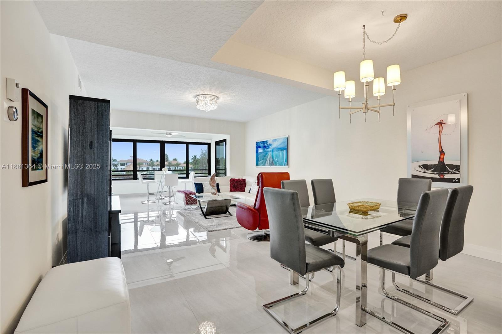 OAK HARBOUR CONDOS - Residential Lease