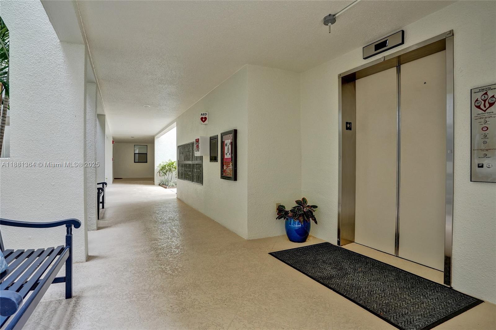 OAK HARBOUR CONDOS - Residential Lease