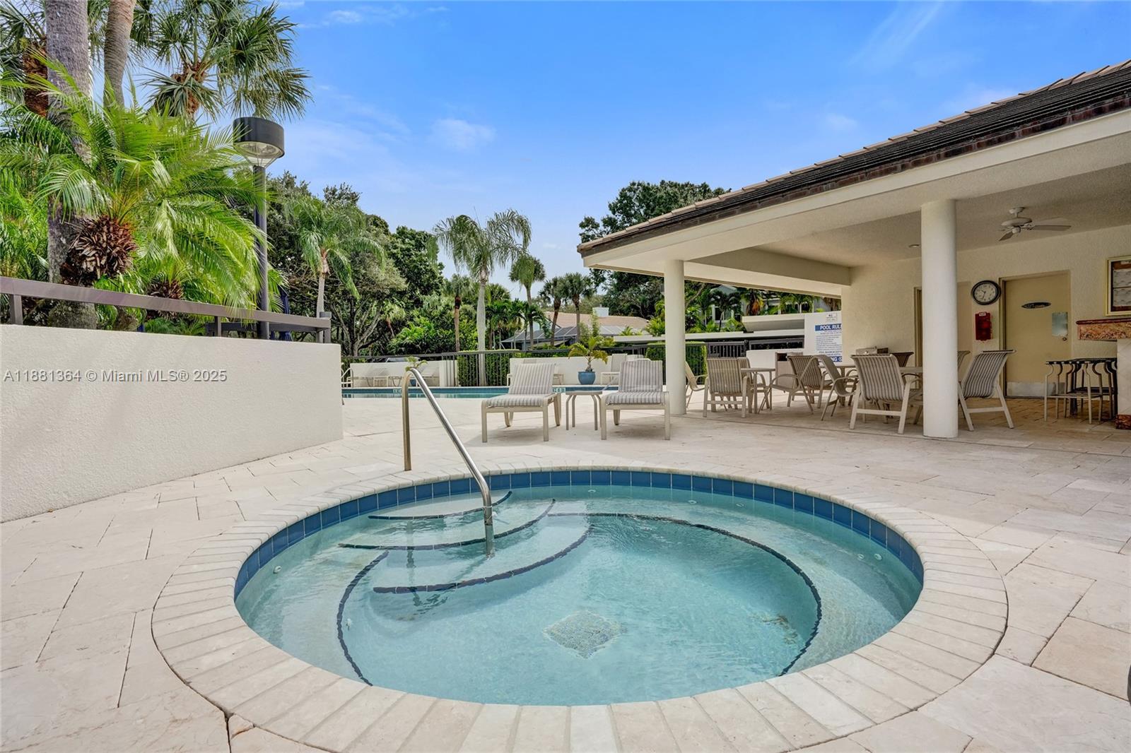 OAK HARBOUR CONDOS - Residential Lease