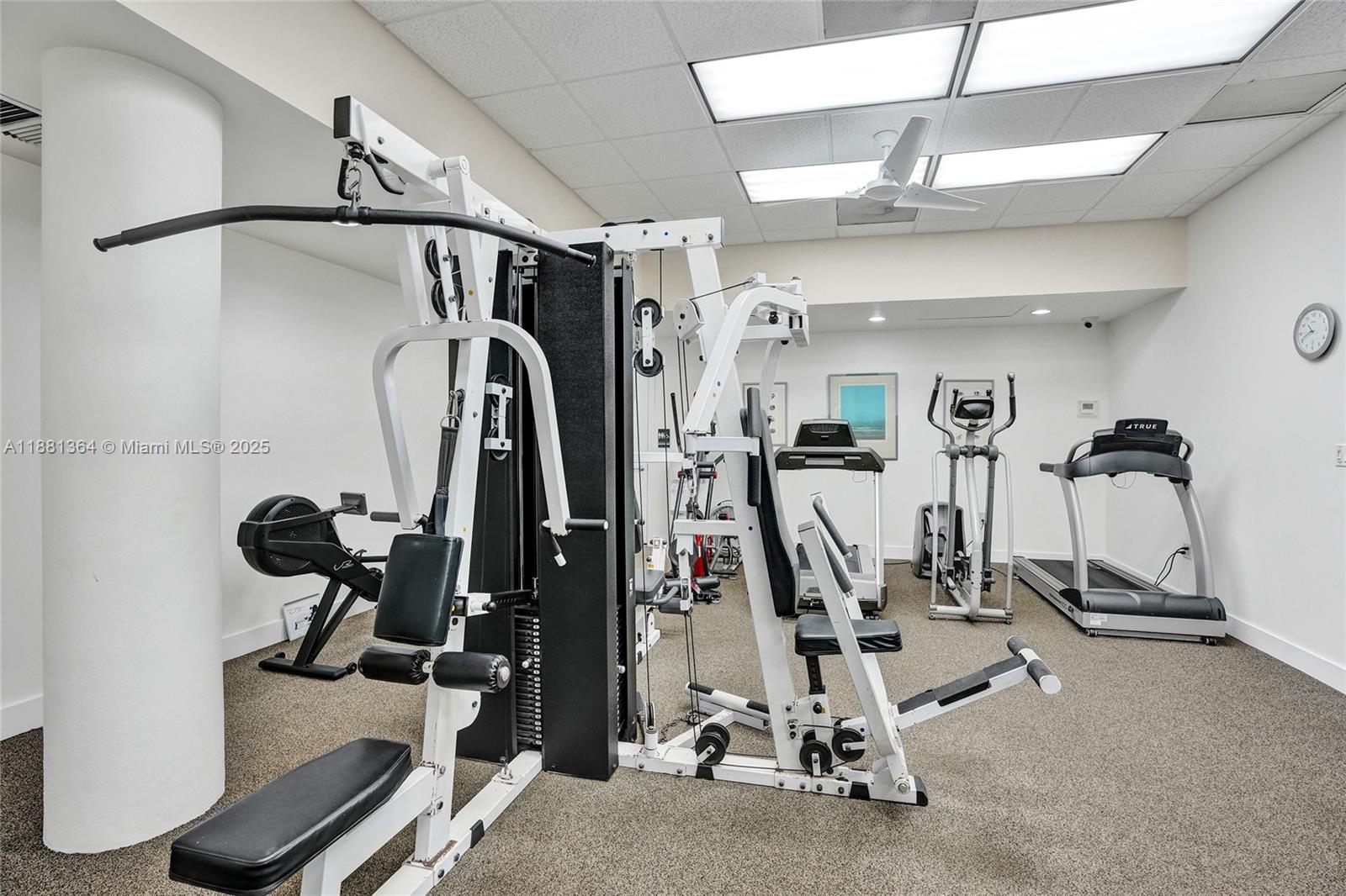 OAK HARBOUR CONDOS - Residential Lease