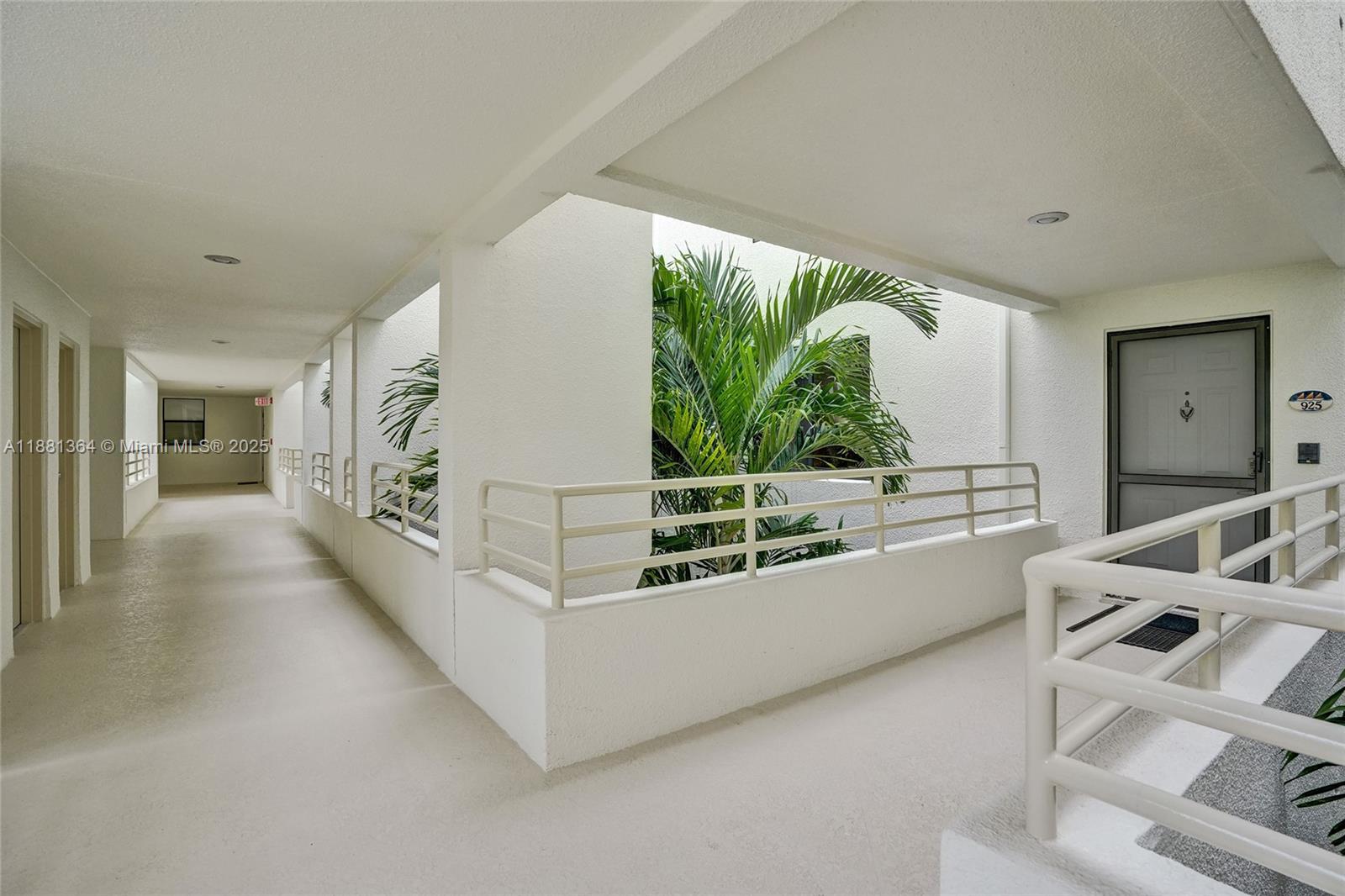 OAK HARBOUR CONDOS - Residential Lease