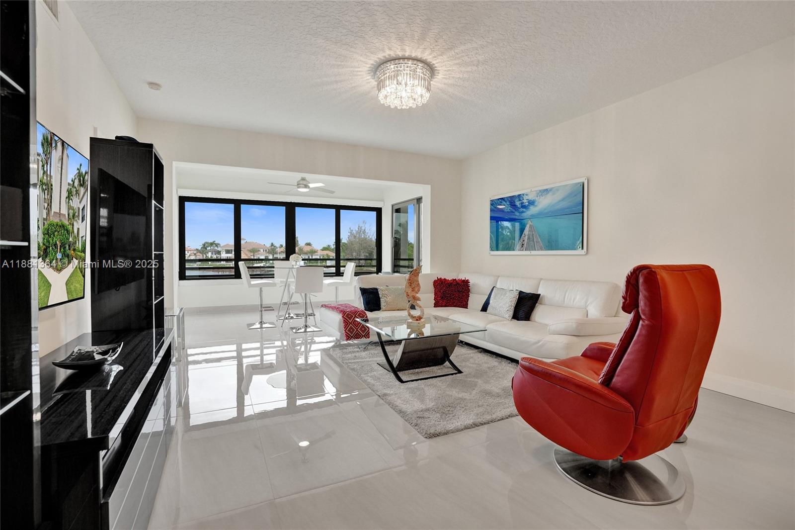 OAK HARBOUR CONDOS - Residential Lease