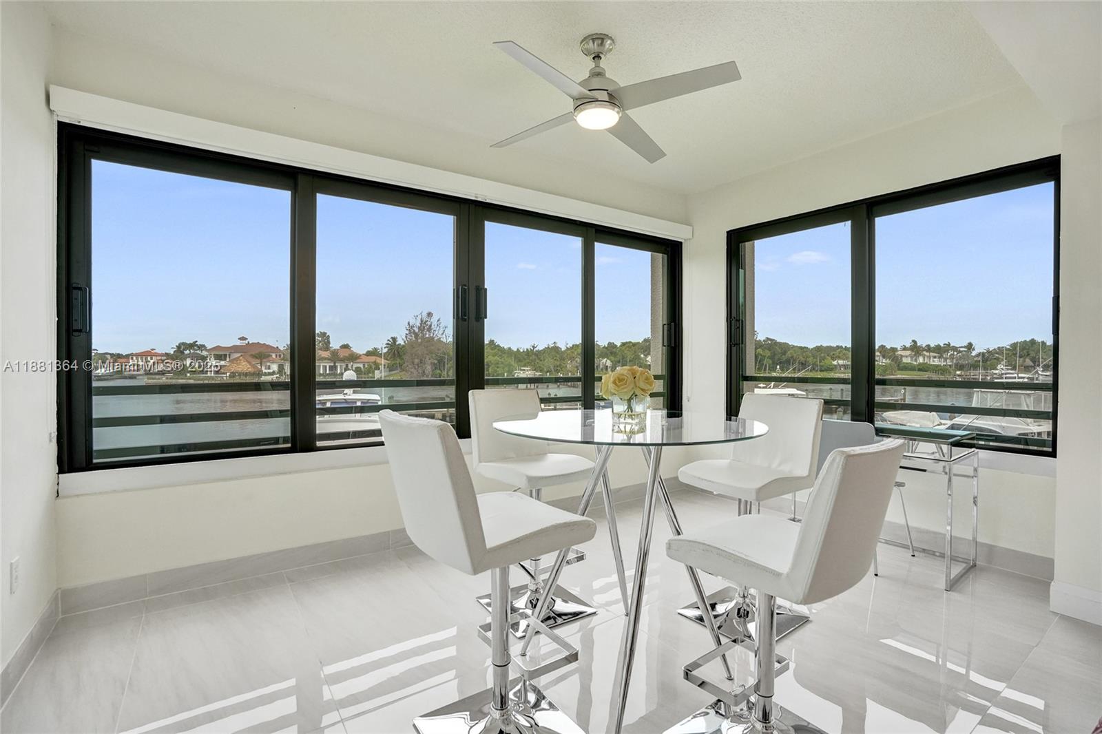 OAK HARBOUR CONDOS - Residential Lease